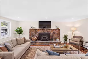 291 Groveland Ave, Warwick, RI 02886 - Photo 6