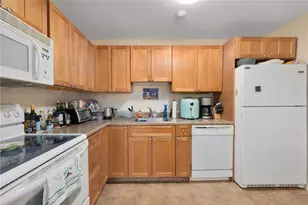 401 Bellevue Ave, Newport, RI 02840 - Photo 14