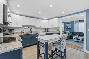 22 King Phillip St, Portsmouth, RI 02871 - Photo 4