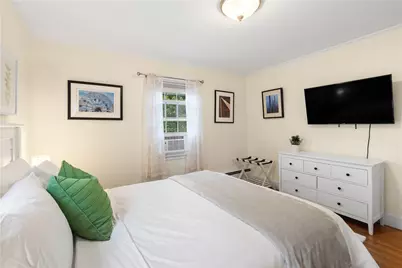 8 Wheeler Avenue, Bristol, RI 02809 - Photo 18