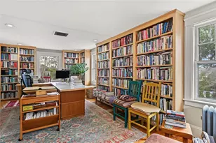 366 Morris Ave, Providence, RI 02906 - Photo 30