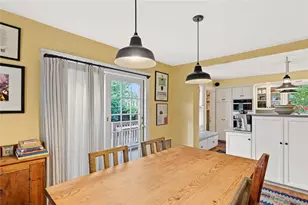 366 Morris Ave, Providence, RI 02906 - Photo 24