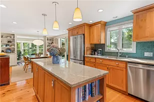 48 Hillcrest Rd, South Kingstown, RI 02879 - Photo 22