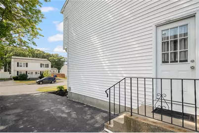 298 Grosvenor Avenue, East Providence, RI 02914 - Photo 18