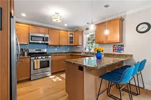 53 Vine St, East Greenwich, RI 02818 - Photo 4