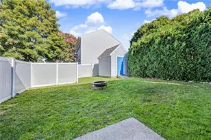140 Hamilton St, Woonsocket, RI 02895 - Photo 20