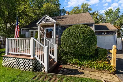 35 King Road, Middletown, RI 02842 - Photo 2