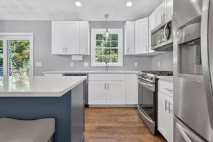 427 Log Rd, Smithfield, RI 02917 - Photo 12