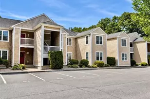 70 Turner St, Warwick, RI 02886 - Photo 2