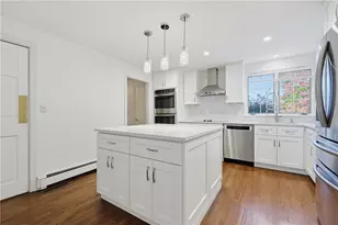 7 White Birch Rd, Cranston, RI 02920 - Photo 4