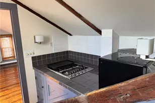 19 King St, East Greenwich, RI 02818 - Photo 2