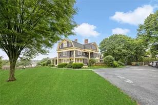 386 Green End Ave, Middletown, RI 02842 - Photo 2