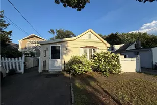 117 Namquid Dr, Warwick, RI 02888 - Photo 2