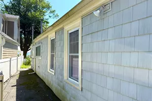 117 Namquid Dr, Warwick, RI 02888 - Photo 24