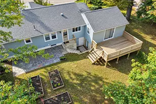 15 Sarah Teft Dr, Warwick, RI 02889 - Photo 2