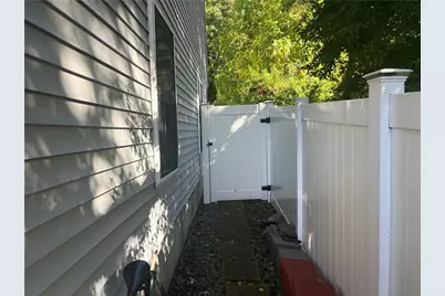 90 Rowley Street, Providence, RI 02909 - Photo 24