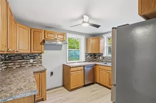15 Pawtucket Ave, Glocester, RI 02814 - Photo 6