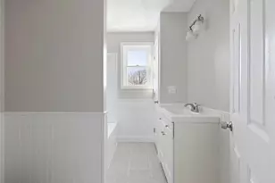 36 Kinnicutt Ave, Warren, RI 02885 - Photo 14
