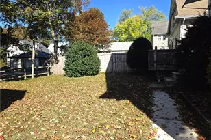 26 Collins St, Woonsocket, RI 02895 - Photo 32