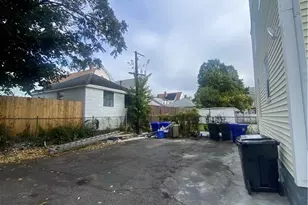 195 Ohio Ave, Providence, RI 02905 - Photo 4