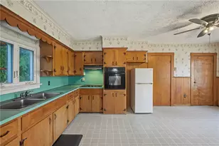 75 Dewolf Ave, Bristol, RI 02809 - Photo 8
