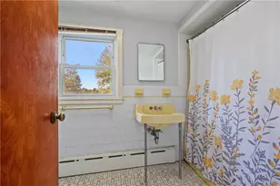 75 Dewolf Ave, Bristol, RI 02809 - Photo 12
