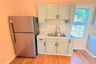 1711 Bay St, Fall River, MA 02724 - Photo 8