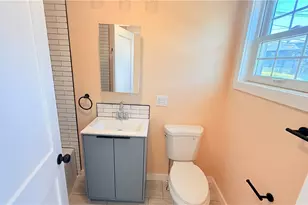 1711 Bay St, Fall River, MA 02724 - Photo 14