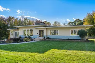 250 Harris Rd, Smithfield, RI 02917 - Photo 4
