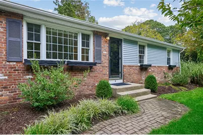 6 Wampanoag Circle, North Kingstown, RI 02852 - Photo 2