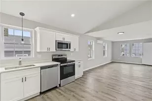 67 Dover St, Providence, RI 02908 - Photo 8