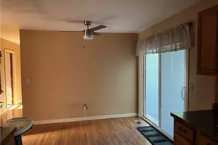 17 Warren Ct, Cranston, RI 02920 - Photo 4
