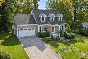 17 Ferry St, Jamestown, RI 02835 - Photo 1