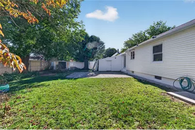 50 Seymour Avenue, Cranston, RI 02910 - Photo 28
