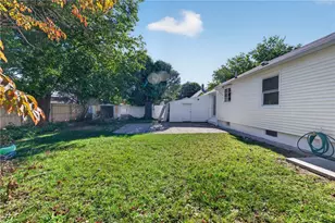 50 Seymour Ave, Cranston, RI 02910 - Photo 28