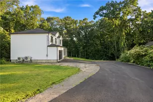 47 Dale St, Cumberland, RI 02864 - Photo 4