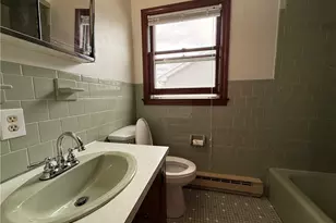 123 Pleasant St, Cranston, RI 02910 - Photo 30