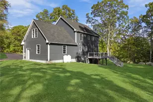 18 Elaine Dr, Hopkinton, RI 02832 - Photo 2