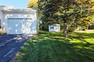 9 Courtney Ln, Hopkinton, RI 02832 - Photo 4
