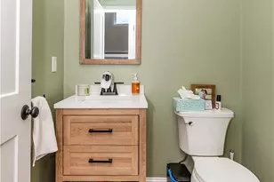 3800 Post Rd, Warwick, RI 02886 - Photo 12
