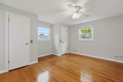 161 Rounds Avenue, East Providence, RI 02915 - Photo 22