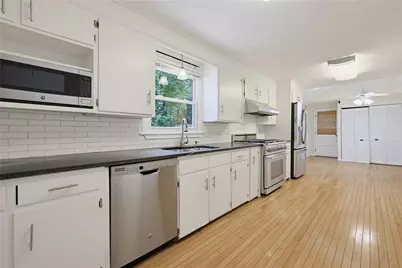161 Rounds Avenue, East Providence, RI 02915 - Photo 8