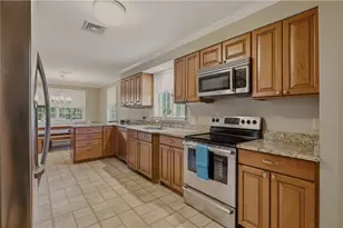 32 Belmont Dr, Portsmouth, RI 02871 - Photo 12