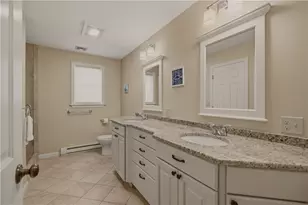 32 Belmont Dr, Portsmouth, RI 02871 - Photo 20