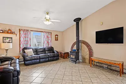 20 Oregon Avenue, Woonsocket, RI 02895 - Photo 8