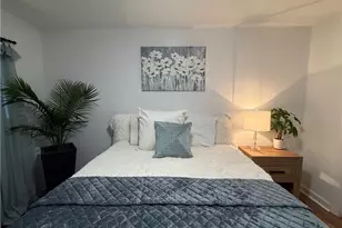 120 Pilgrim Pkwy, Warwick, RI 02888 - Photo 12