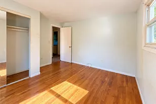 111 Wellspring Dr, Cranston, RI 02920 - Photo 8