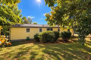 111 Wellspring Dr, Cranston, RI 02920 - Photo 30