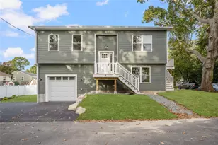 8 N Shore St, Warwick, RI 02889 - Photo 4