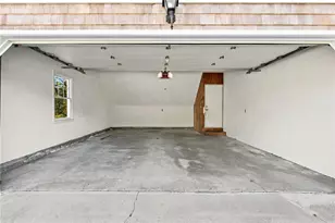 32 Bliss Mine Rd, Middletown, RI 02842 - Photo 32